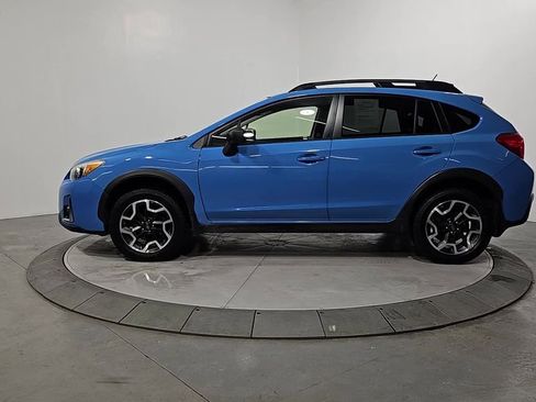 Used 2016 Subaru Crosstrek 2.0i image 2