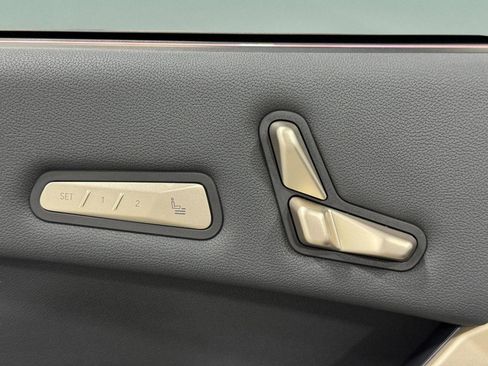 New 2026 BMW iX xDrive60 image 26