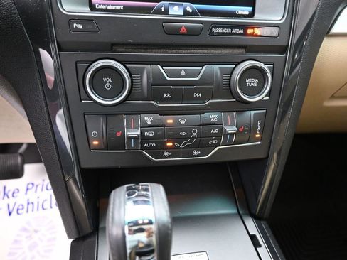Used 2016 Ford Explorer XLT w/ Equipment Group 202A image 12