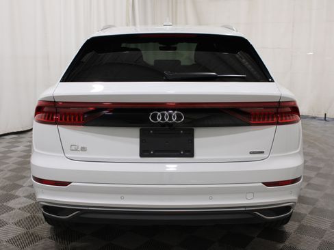 Used 2023 Audi Q8 Premium w/ Convenience Package AWD/4WD image 19