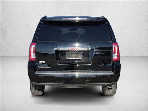 Used 2017 GMC Yukon Denali w/ Open Road Package image 5