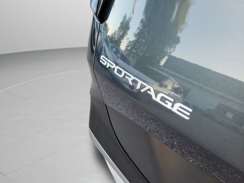 Certified 2024 Kia Sportage LX FWD image 31