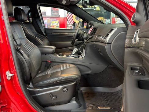 Used 2021 Jeep Grand Cherokee Trackhawk AWD/4WD image 22