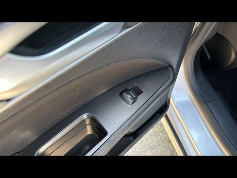 Used 2017 Ford Fusion SE w/ Fusion SE Technology Package FWD image 23