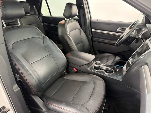 Used 2016 Ford Explorer Sport w/ Equipment Group 401A AWD/4WD image 31
