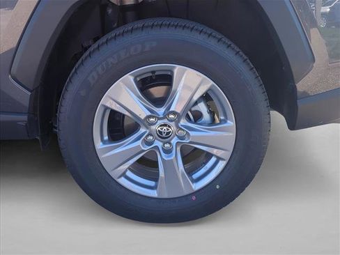 Used 2025 Toyota RAV4 XLE AWD/4WD image 30