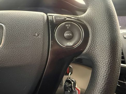 Used 2017 Honda Accord LX image 17