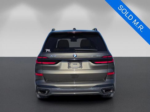 Used 2025 BMW X7 xDrive40i w/ M Sport Package AWD/4WD image 5