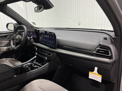 New 2026 Chevrolet Traverse LT w/ Sun and Wheel Package image 30