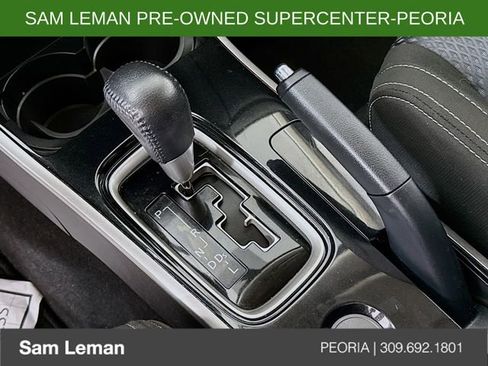 Used 2017 Mitsubishi Outlander SE image 16