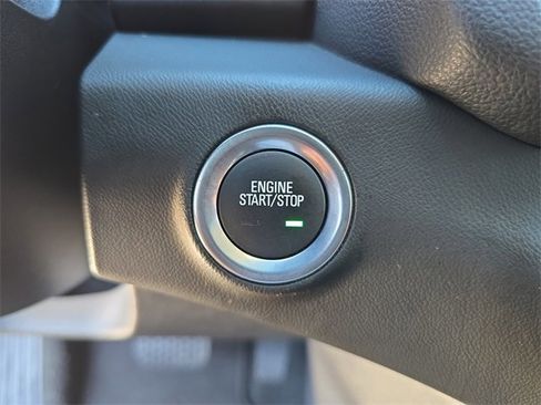 Used 2024 GMC Terrain SLT image 24