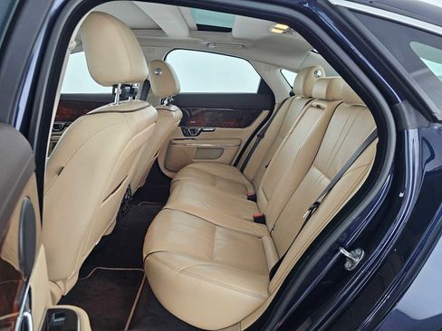 Used 2019 Jaguar XJ R-Sport image 16