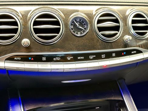 Used 2017 Mercedes-Benz S 550 Sedan image 10