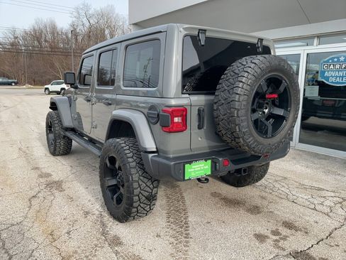 Used 2020 Jeep Wrangler Unlimited Sahara image 5