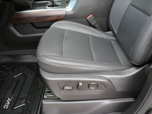 Used 2025 GMC Sierra 2500 SLT w/ SLT Premium Package AWD/4WD image 14