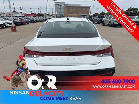 Used 2025 Hyundai Elantra SEL FWD image 4