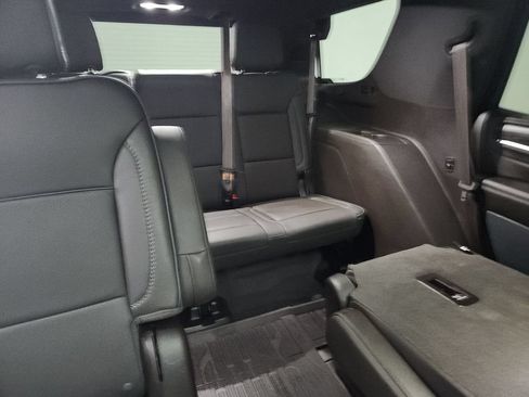 Used 2024 GMC Yukon Denali AWD/4WD image 12
