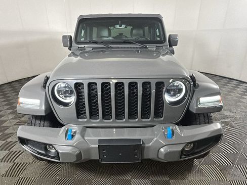 Used 2023 Jeep Wrangler Unlimited Sahara AWD/4WD image 9