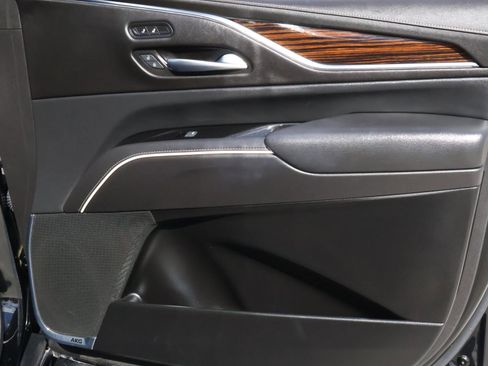 Used 2021 Cadillac Escalade Luxury image 22