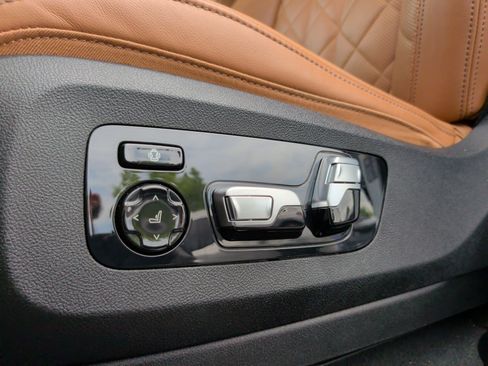 Used 2023 BMW X6 M50i w/ Executive Package image 27