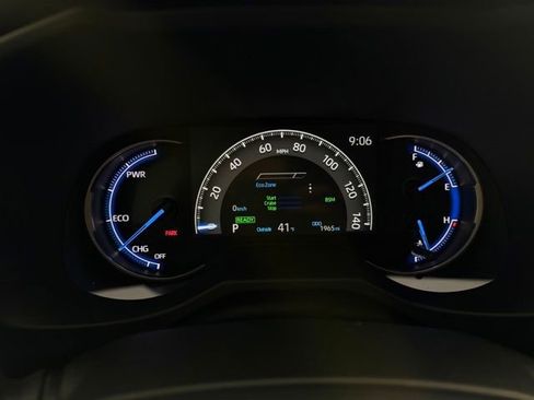 Used 2025 Toyota RAV4 LE image 18