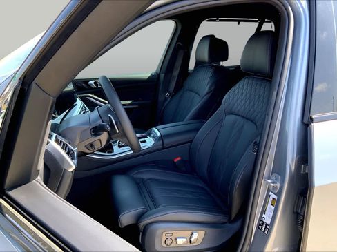 New 2026 BMW X5 M60i w/ Executive Package AWD/4WD image 9
