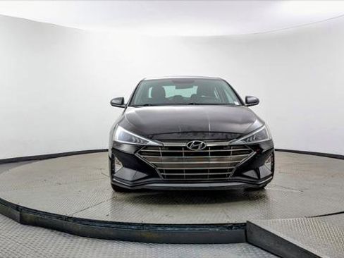 Used 2019 Hyundai Elantra SE w/ Cargo Package image 12