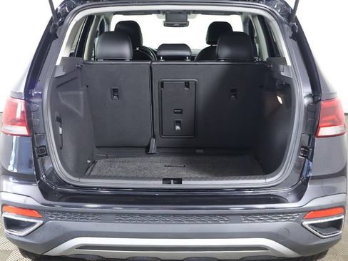 Used 2023 Volkswagen Taos SE FWD image 19