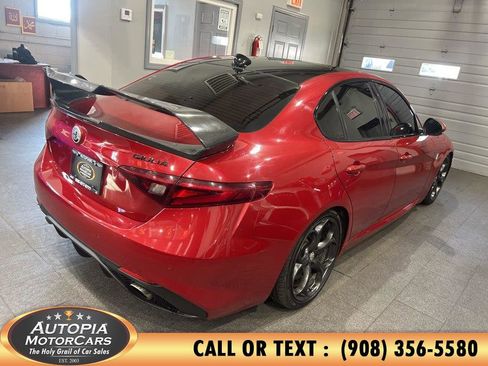 Used 2018 Alfa Romeo Giulia Ti Sport w/ Quick Order Package 22S Sport image 6