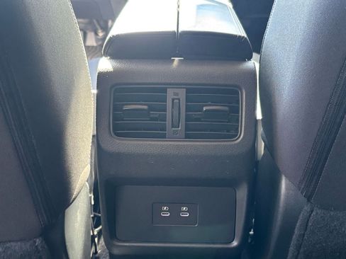 Used 2025 Nissan Rogue SV image 24