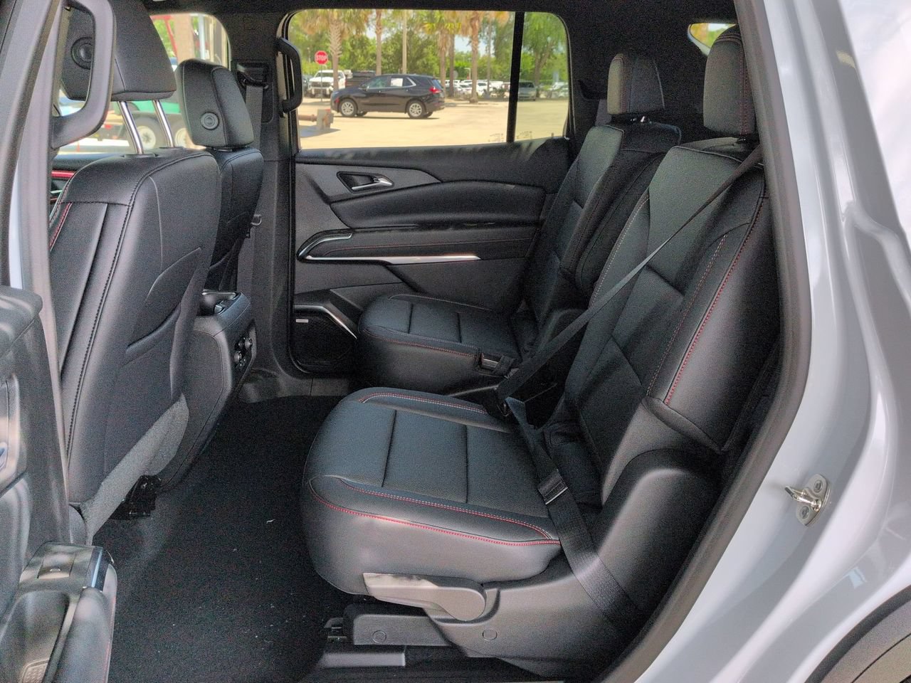 New 2026 Chevrolet Traverse Z71 w/ Enhanced Driving Package AWD/4WD image 22
