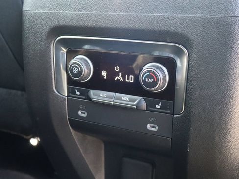 Used 2023 Chevrolet Suburban High Country AWD/4WD image 32