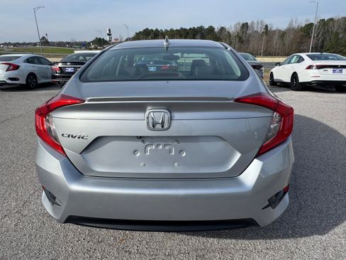 Used 2017 Honda Civic EX-L image 5