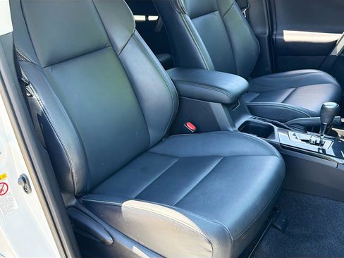 Used 2017 Toyota RAV4 Limited AWD/4WD image 24