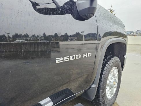 Used 2024 Chevrolet Silverado 2500 LTZ w/ LTZ Convenience Package image 10