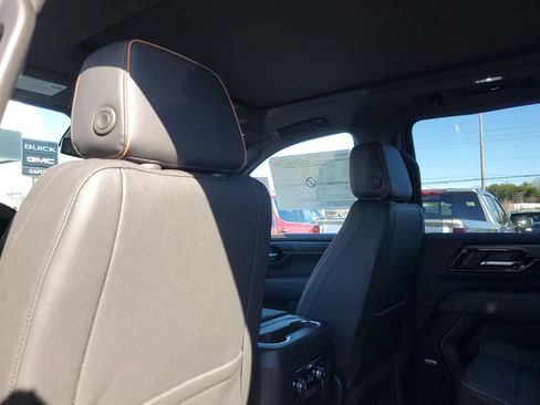 New 2026 GMC Yukon XL AT4 image 8