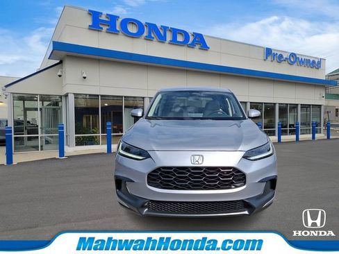 Used 2023 Honda HR-V LX image 2