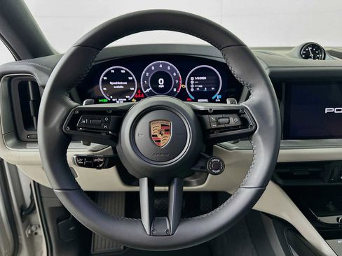 New 2026 Porsche Cayenne image 14