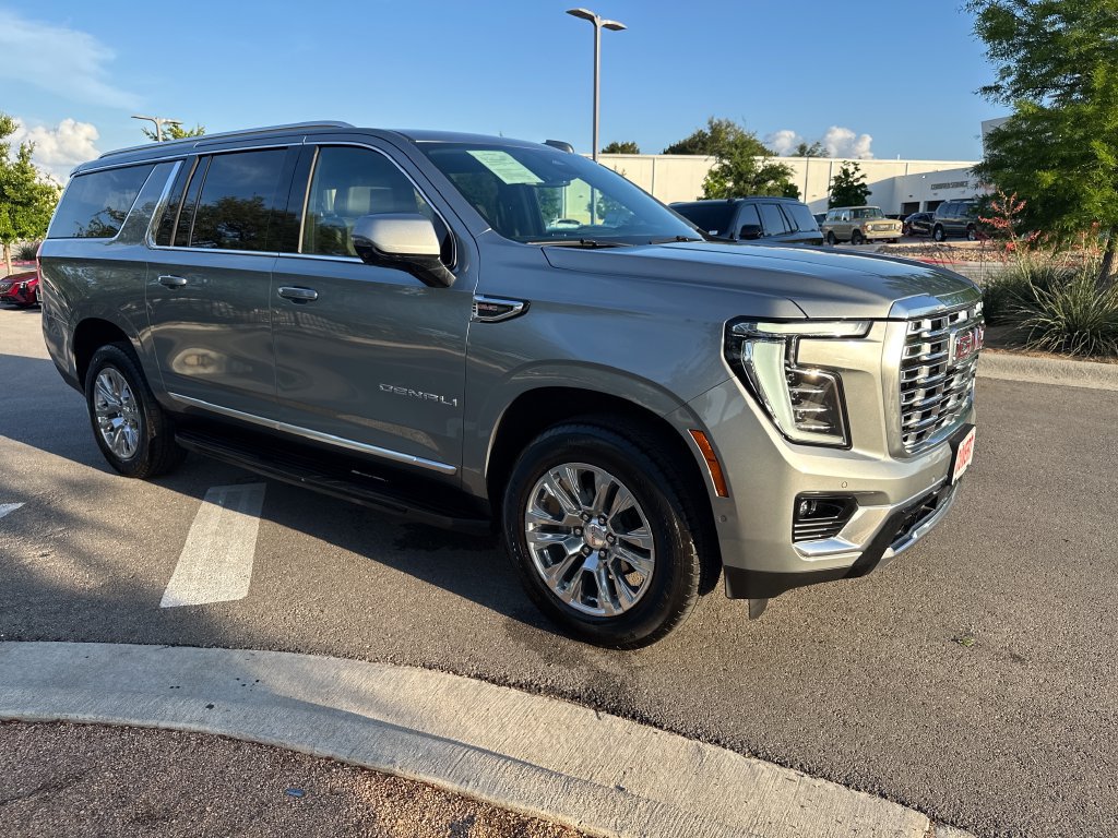 Used 2025 GMC Yukon XL Denali AWD/4WD 360° Tour