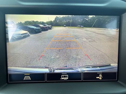 Used 2021 GMC Sierra 1500 SLT RWD image 30