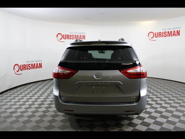 Used 2017 Toyota Sienna XLE w/ XLE Navigation Package FWD image 7