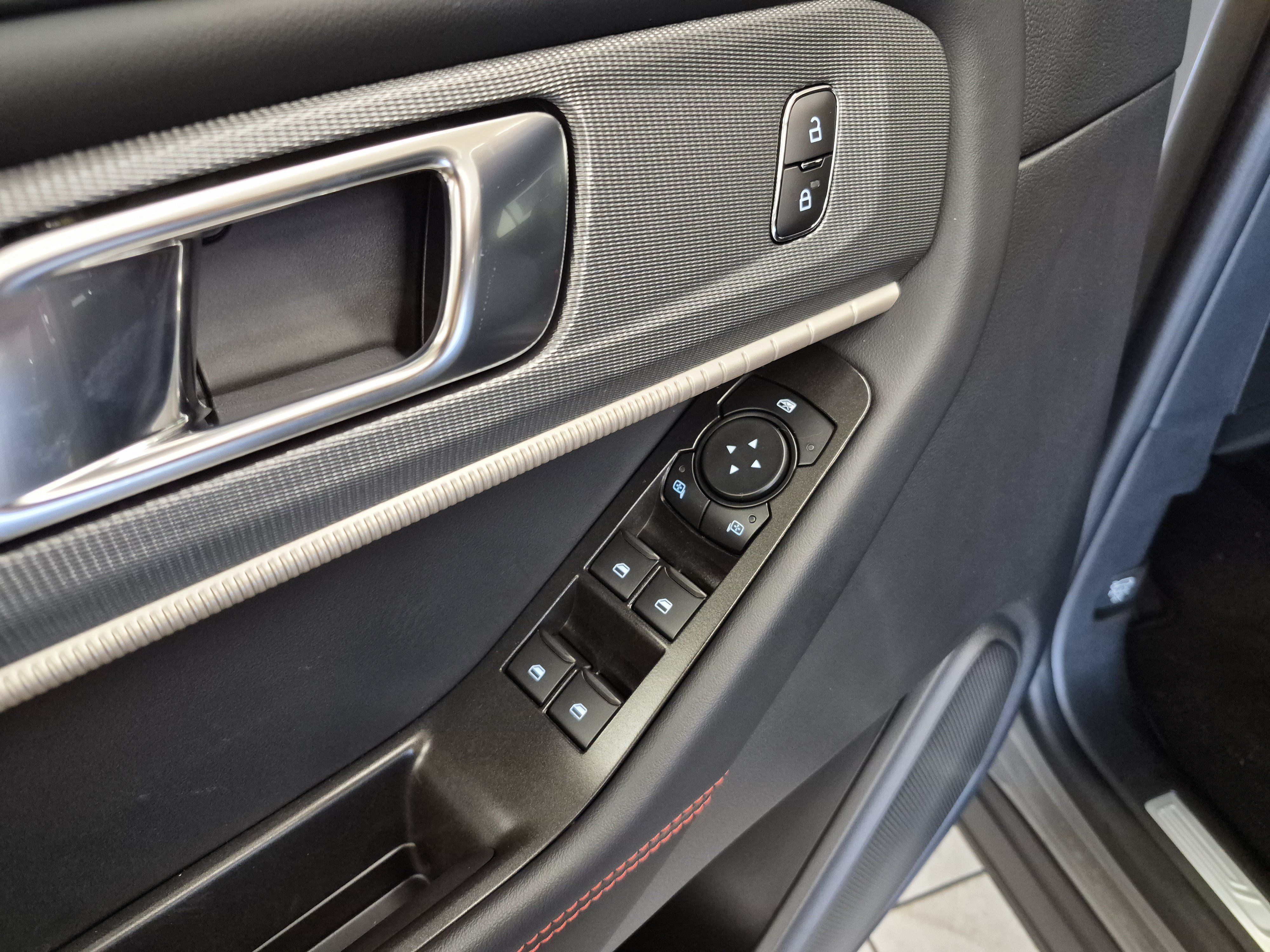 New 2027 Ford Explorer ST-Line RWD image 10