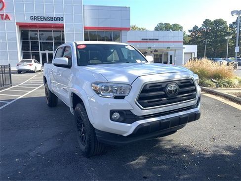 Certified 2019 Toyota Tacoma TRD Sport image 2
