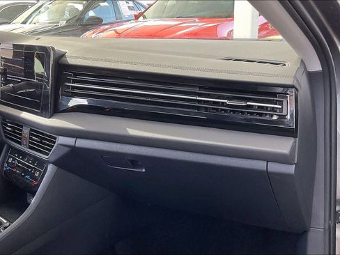 Used 2025 Volkswagen Jetta S image 18