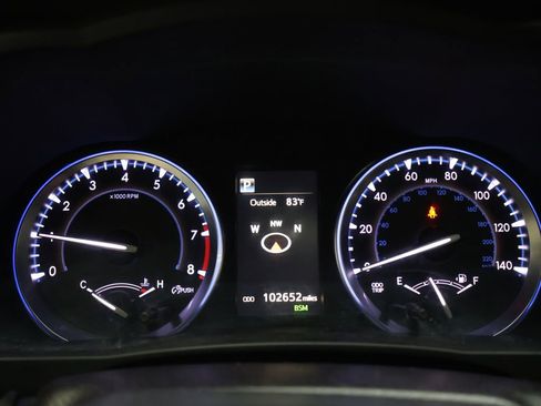 Used 2019 Toyota Highlander XLE AWD/4WD image 20