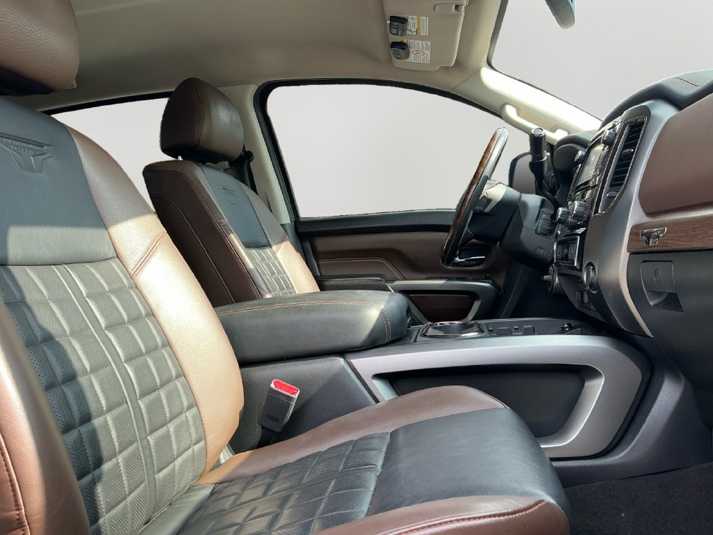 Used 2017 Nissan Titan Platinum Reserve AWD/4WD image 12