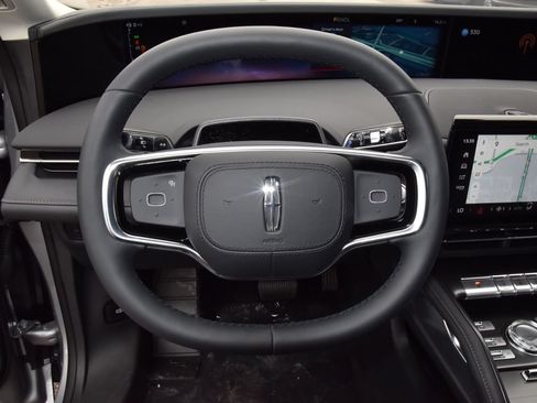 New 2026 Lincoln Nautilus Reserve w/ Jet Appearance Package AWD/4WD image 22