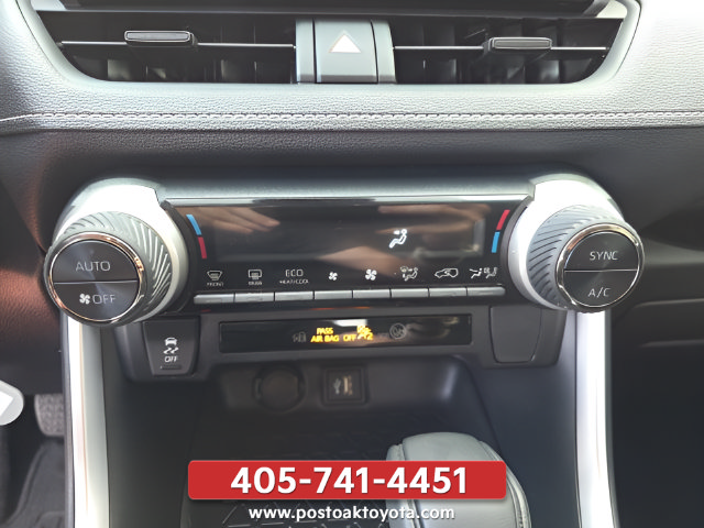 Used 2025 Toyota RAV4 LE AWD/4WD image 19