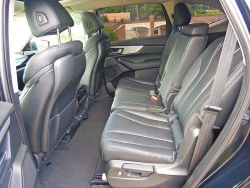 Used 2025 Acura MDX SH-AWD image 13