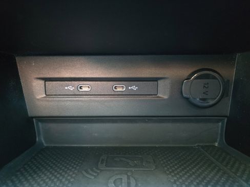 Used 2022 Volkswagen Taos SE image 18